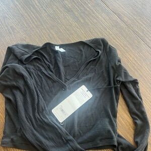 ALO Yoga Black Ribbed Long Sleeve V-Neck Button Top-NWT